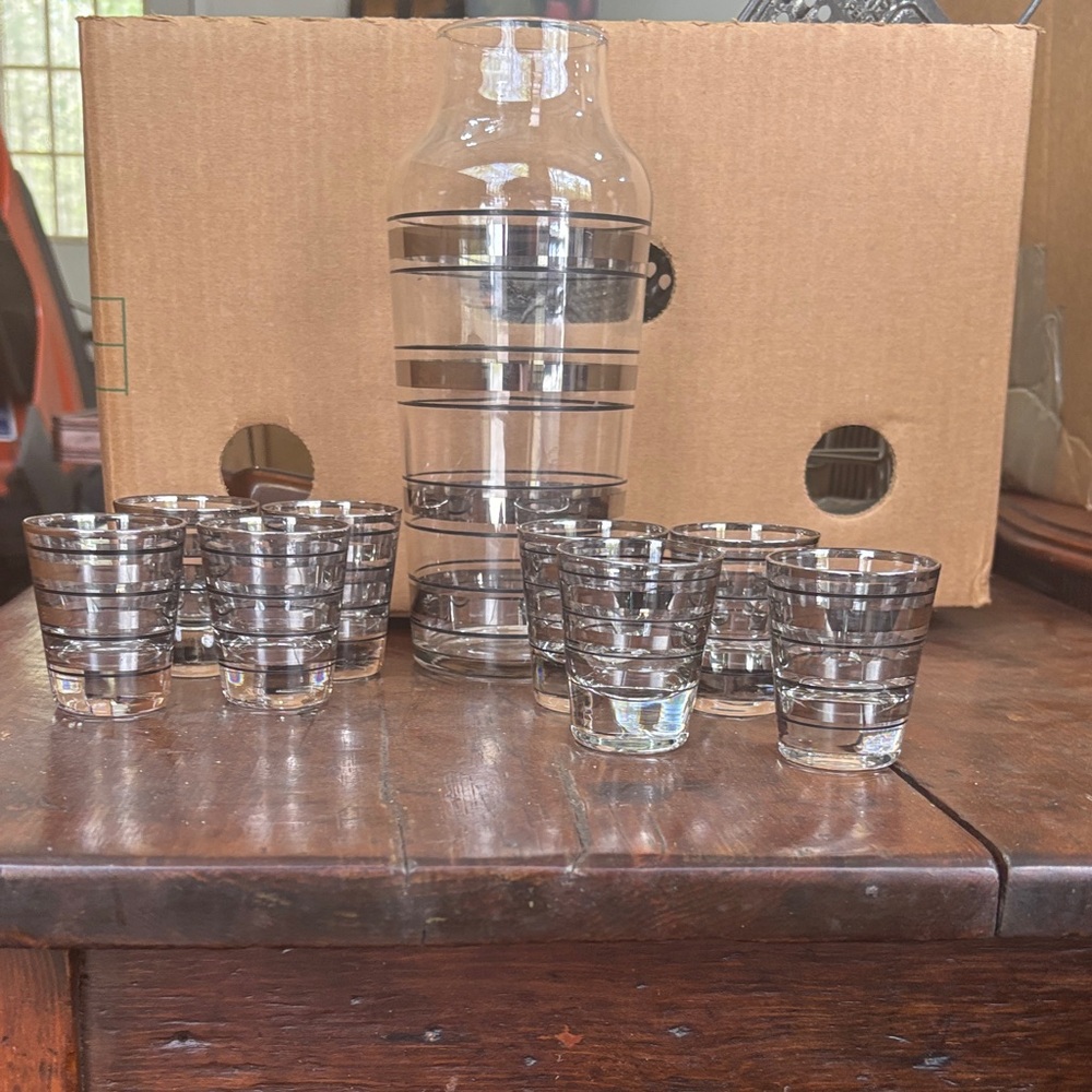 Art Deco Glass Decanter and Shot Glass Set with Silver Banding - Clear